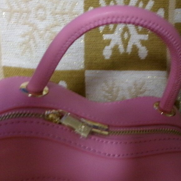 NWT Nanette Lepore Lipstick Pink Heart Crossbody - Picture 3 of 10